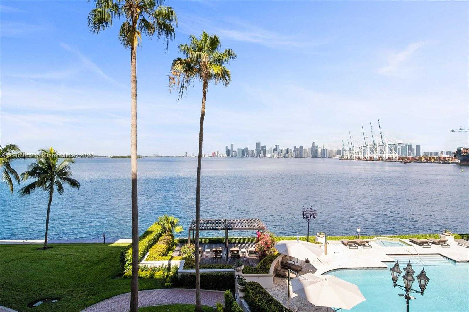 Small Image of 5235 FISHER ISLAND DR #5235, Miami Beach Number 15