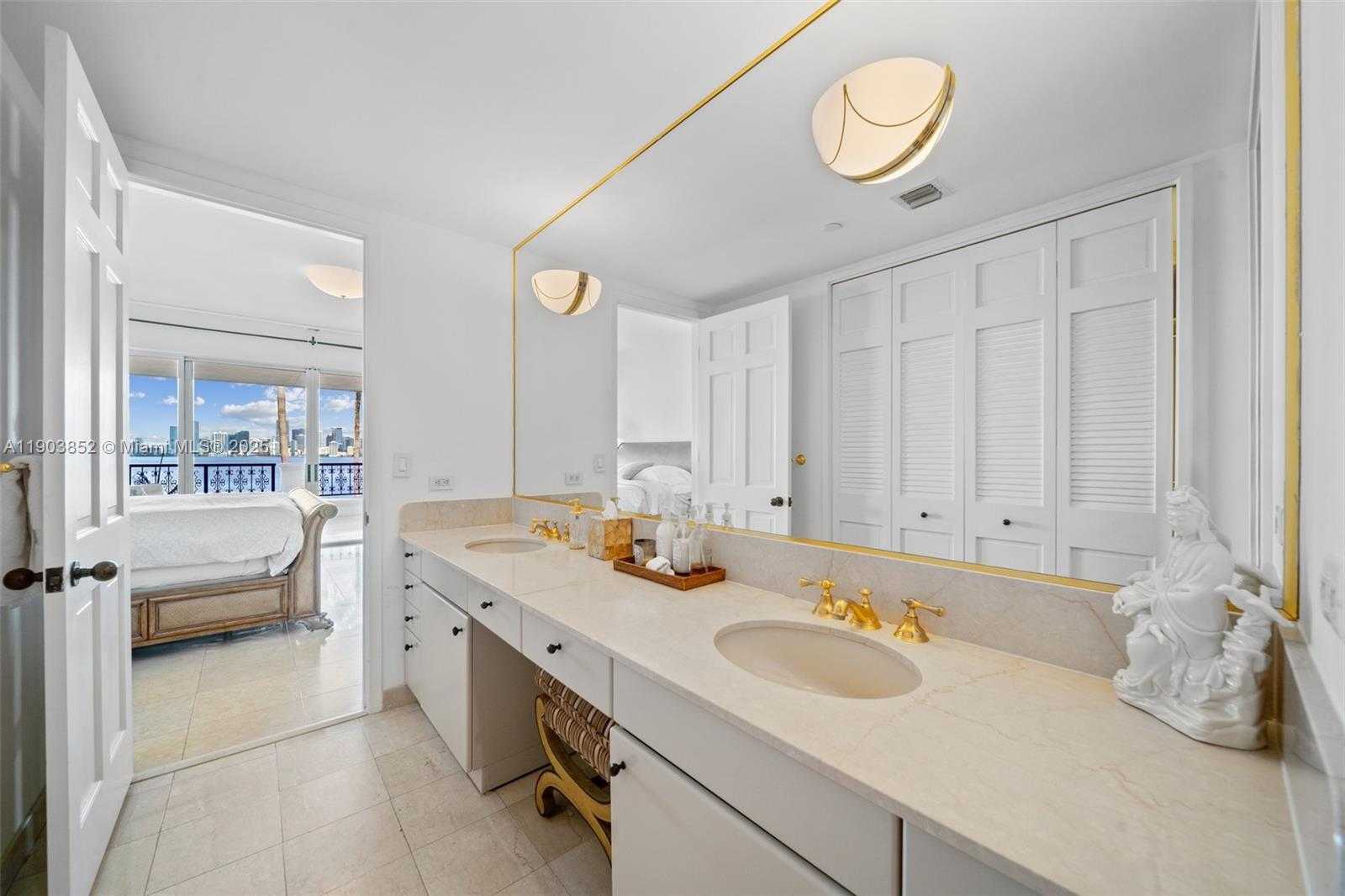 Small Image of 5235 FISHER ISLAND DR #5235, Miami Beach Number 20