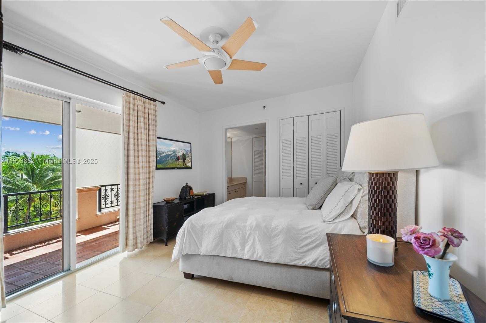 Small Image of 5235 FISHER ISLAND DR #5235, Miami Beach Number 24