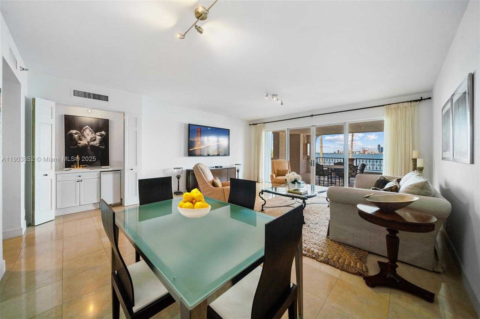 Small Image of 5235 FISHER ISLAND DR #5235, Miami Beach Number 3