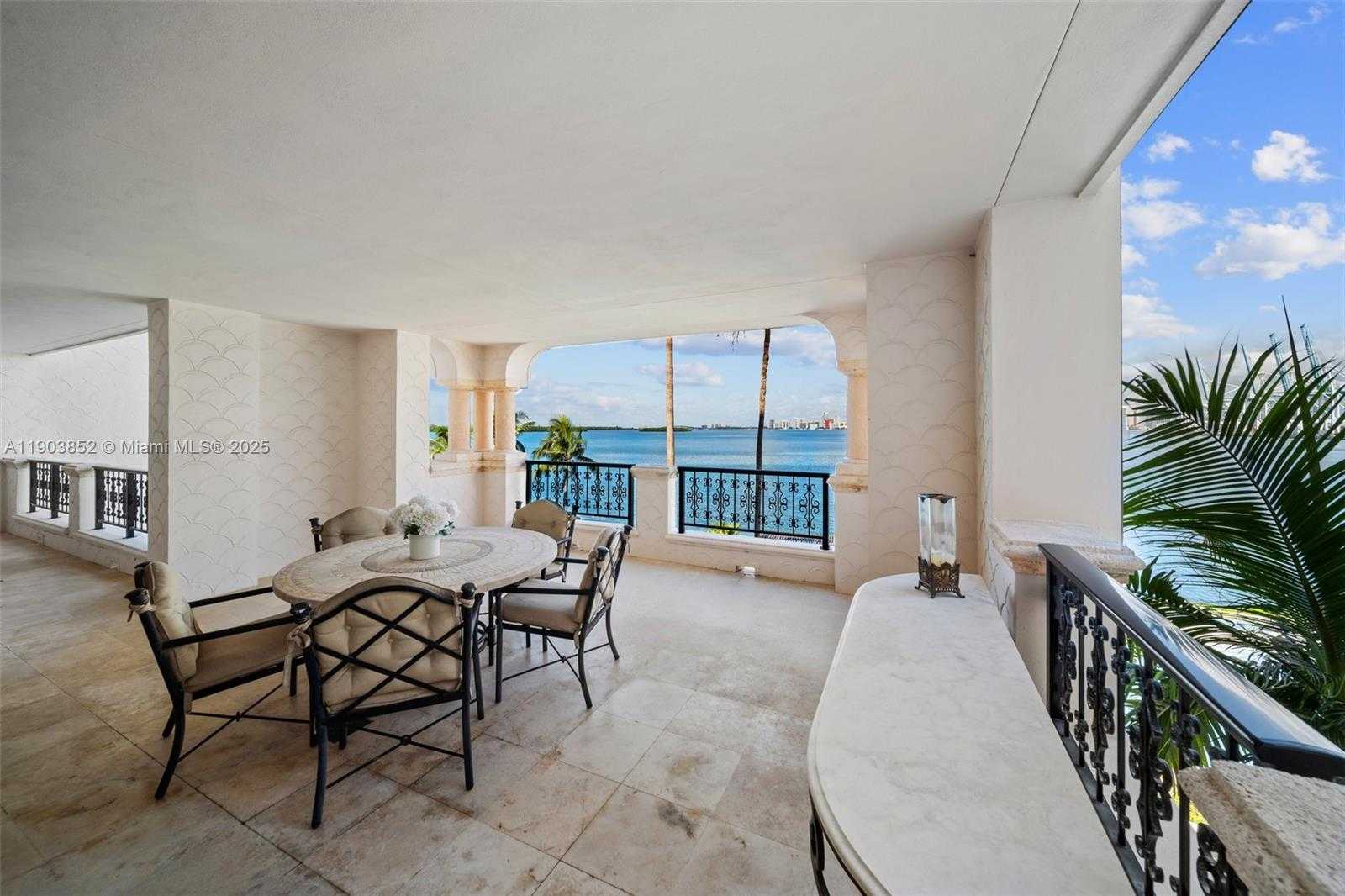 Small Image of 5235 FISHER ISLAND DR #5235, Miami Beach Number 32