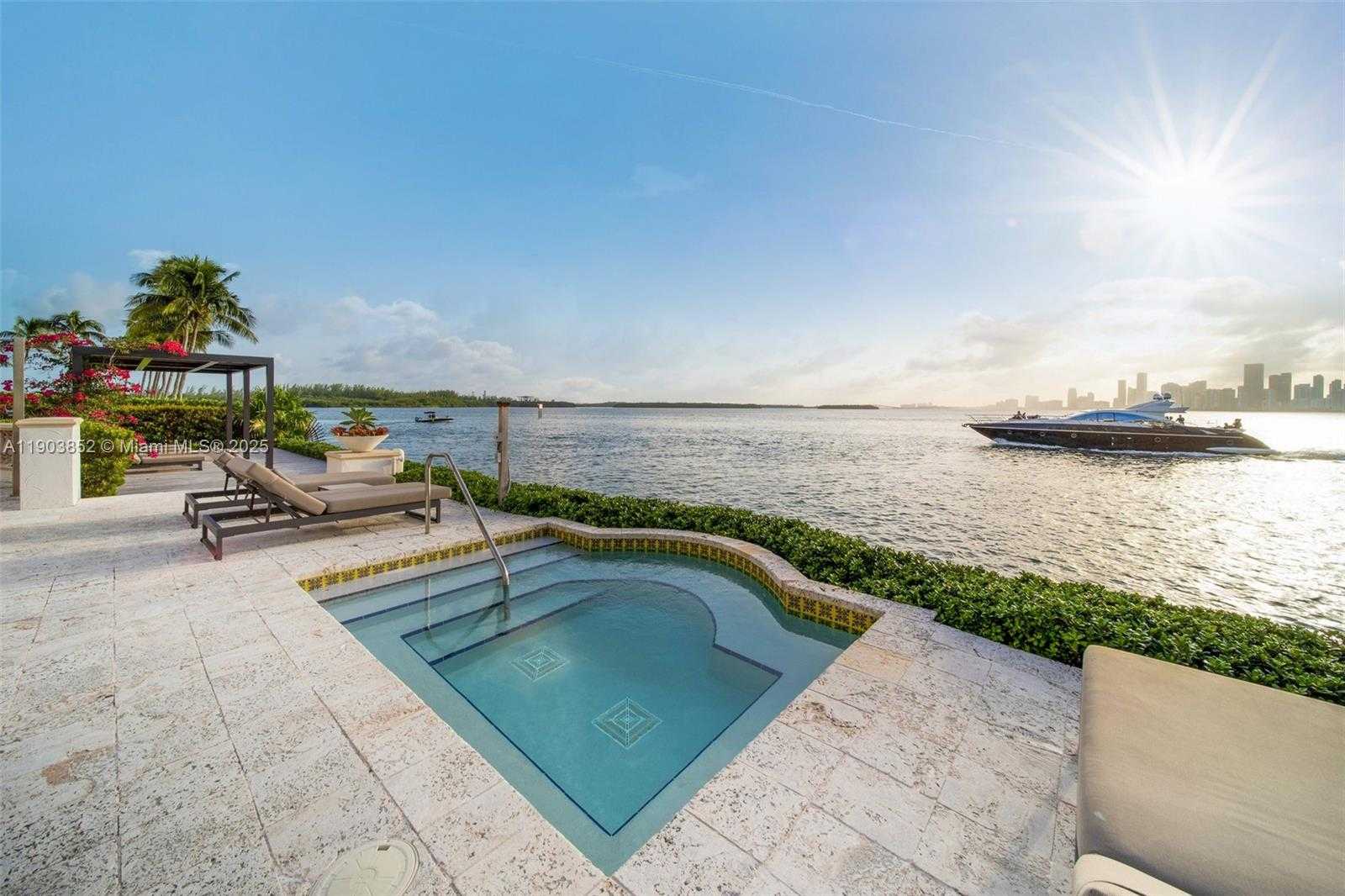 Small Image of 5235 FISHER ISLAND DR #5235, Miami Beach Number 35