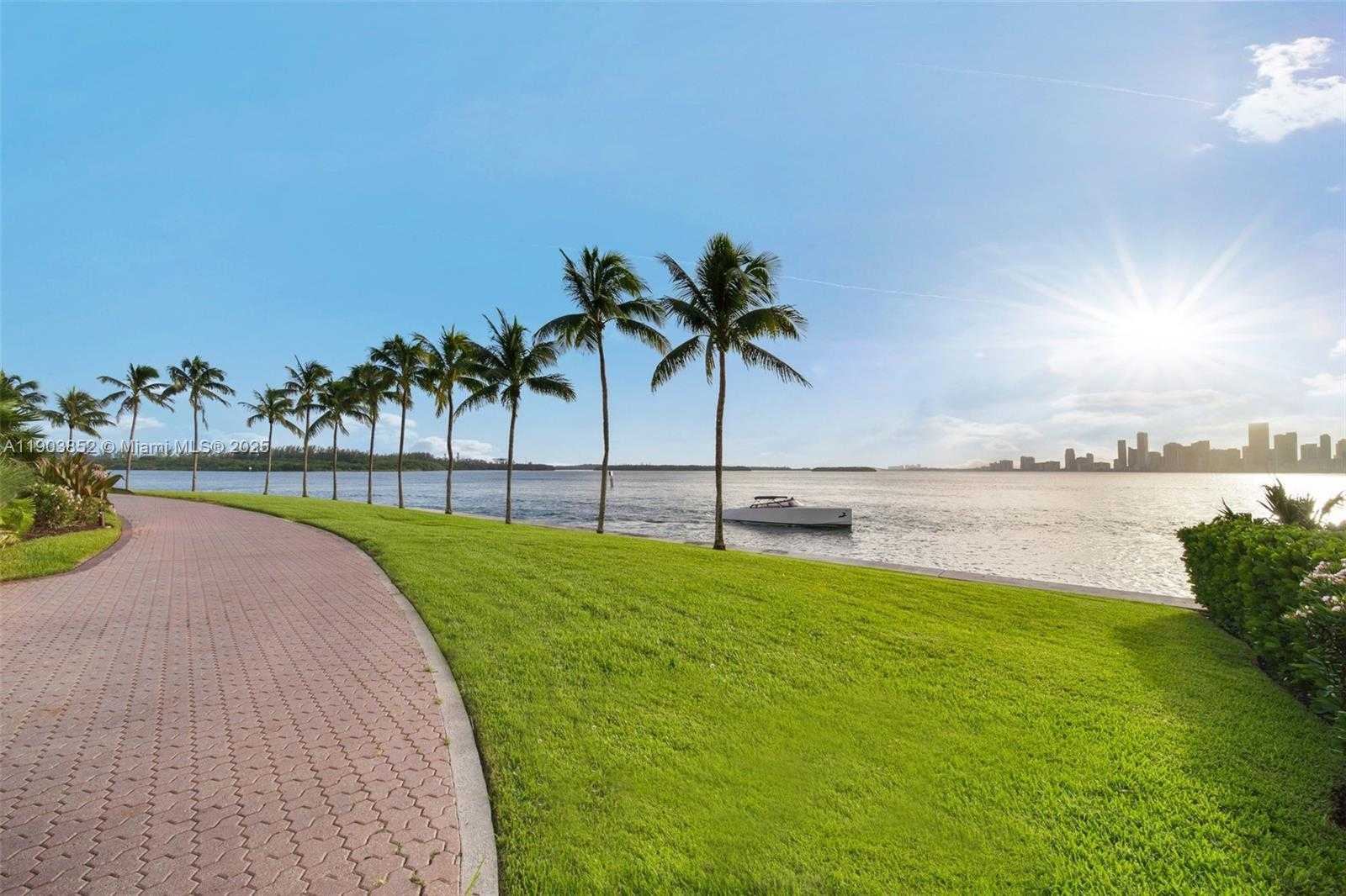 Small Image of 5235 FISHER ISLAND DR #5235, Miami Beach Number 40