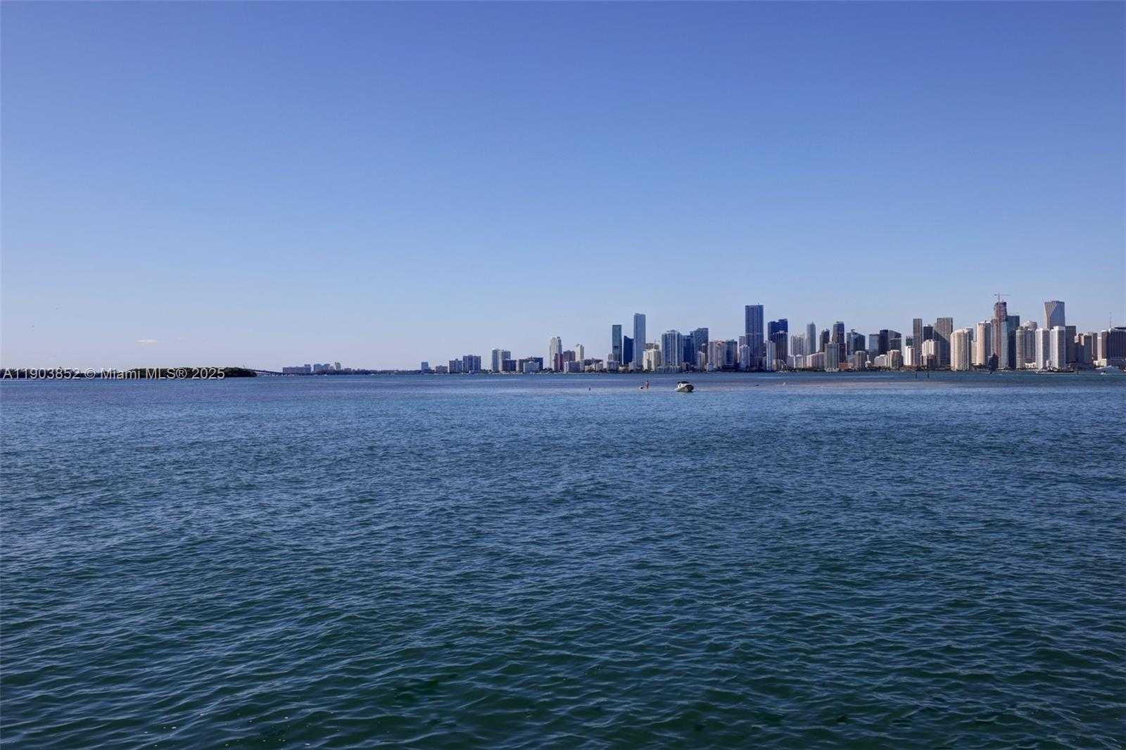 Small Image of 5235 FISHER ISLAND DR #5235, Miami Beach Number 48