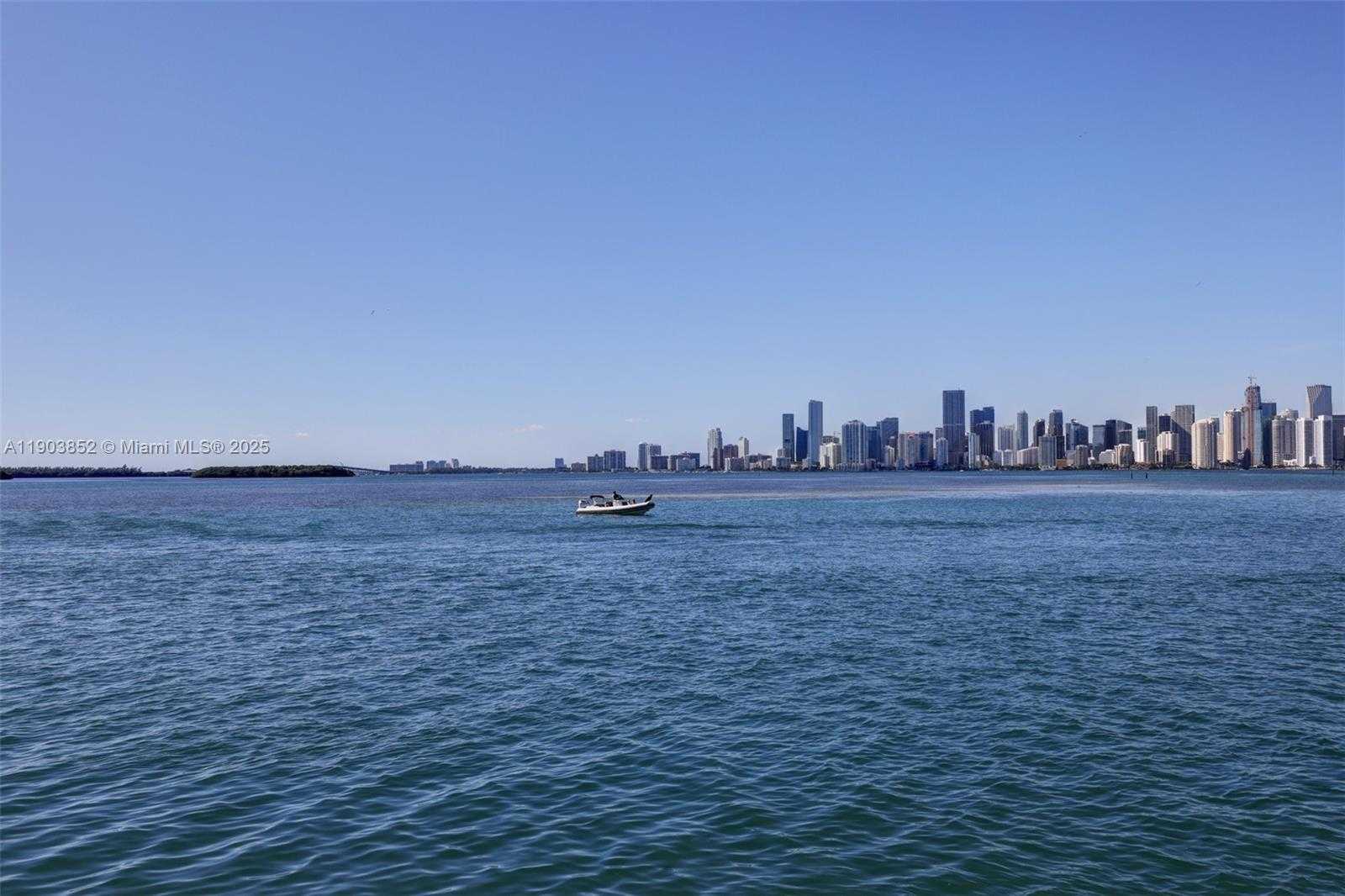 Small Image of 5235 FISHER ISLAND DR #5235, Miami Beach Number 57