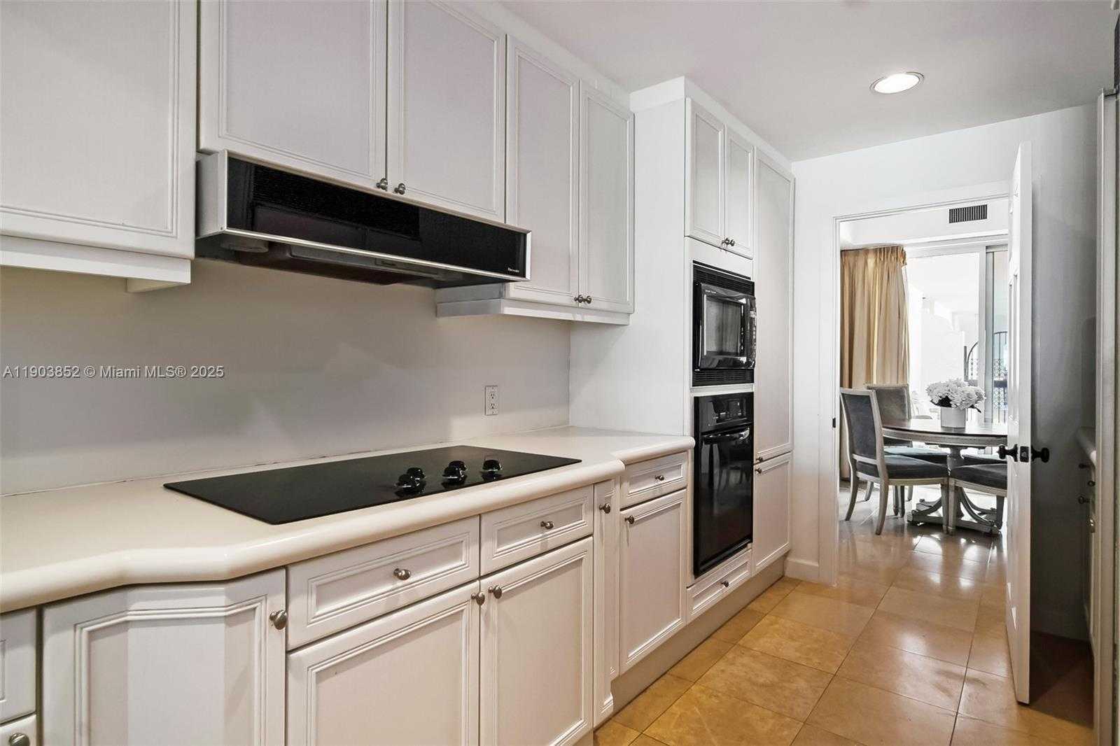 Small Image of 5235 FISHER ISLAND DR #5235, Miami Beach Number 9