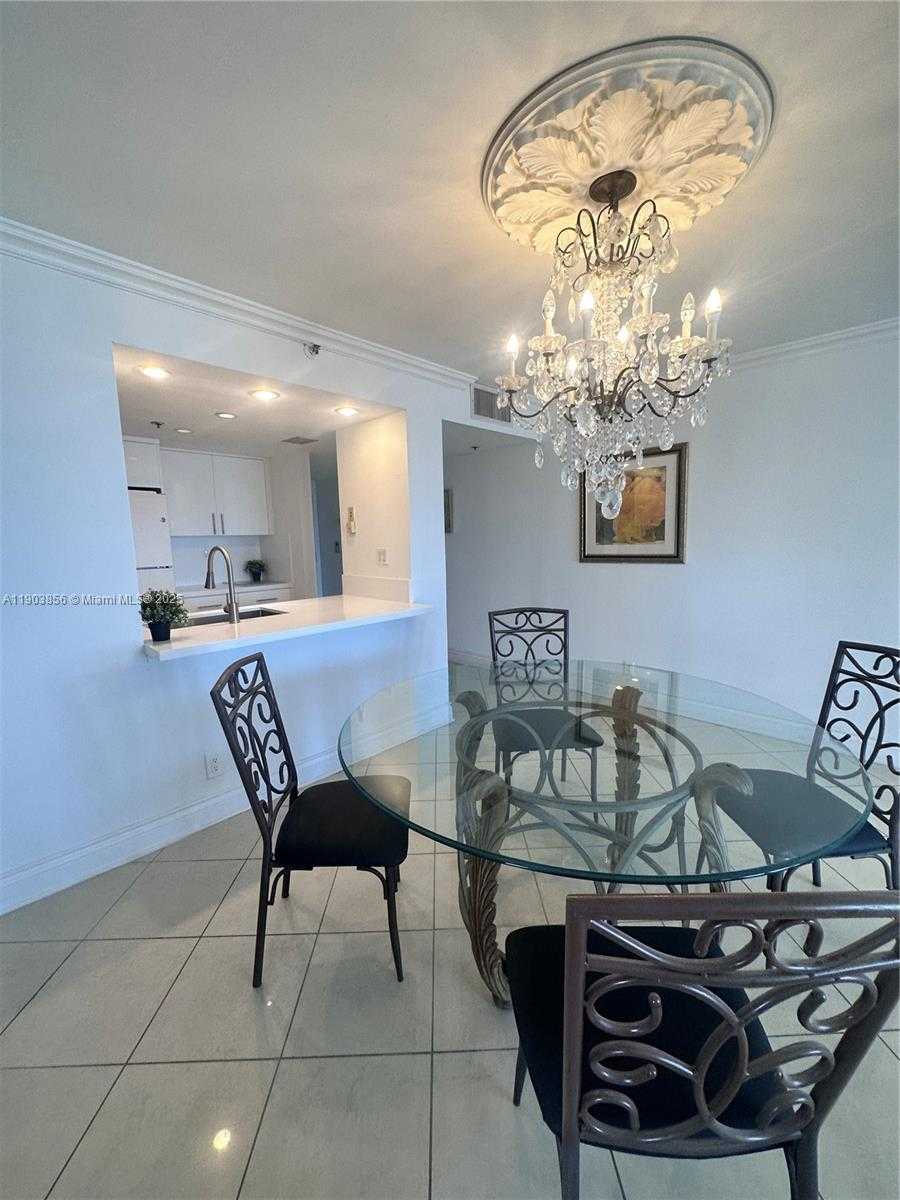 Small Image of 1717 NORTH BAYSHORE DR #A-3852, Miami Number 4