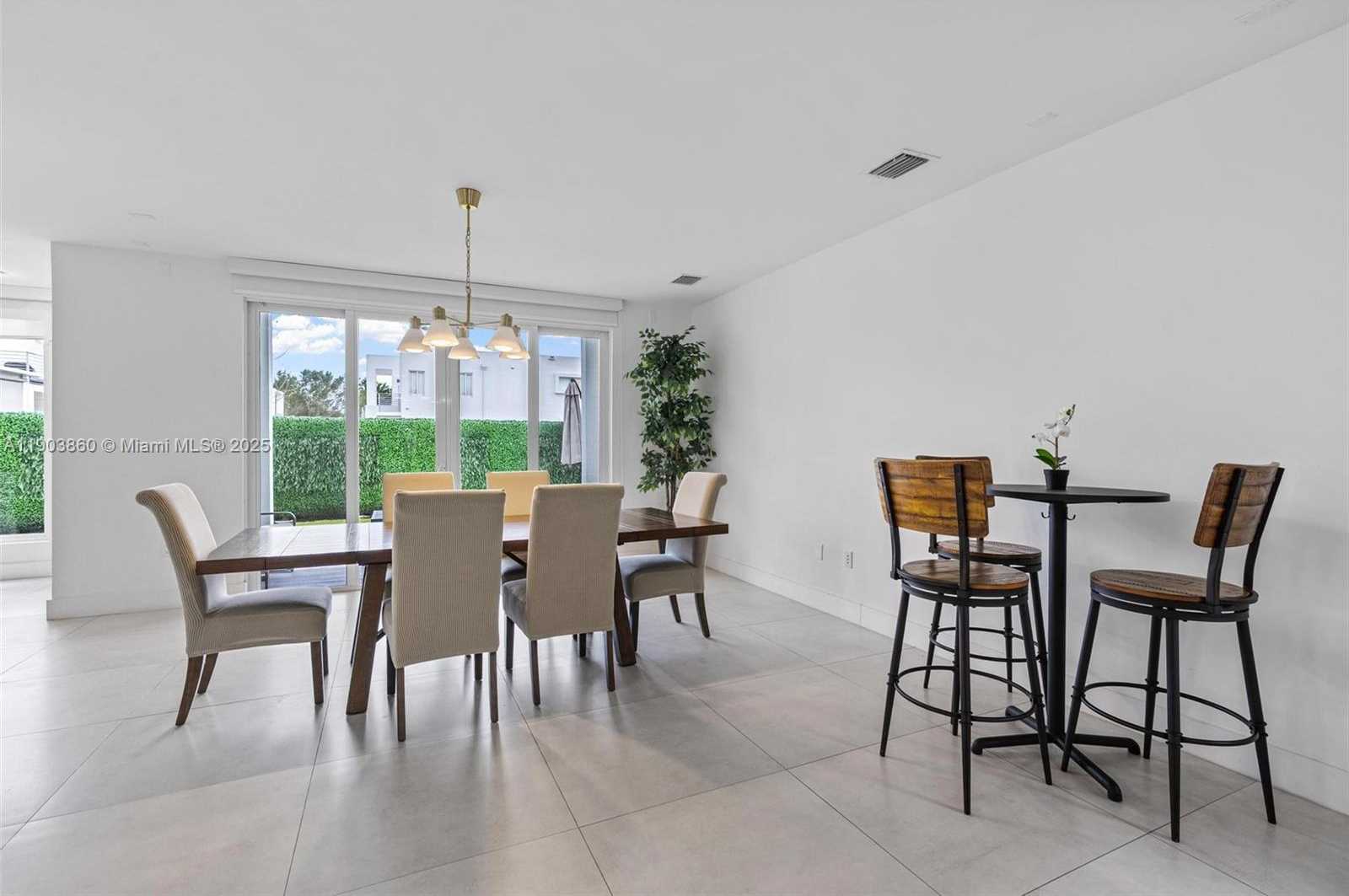 Small Image of 10330 NORTH WEST 68TH ST, Doral Number 11