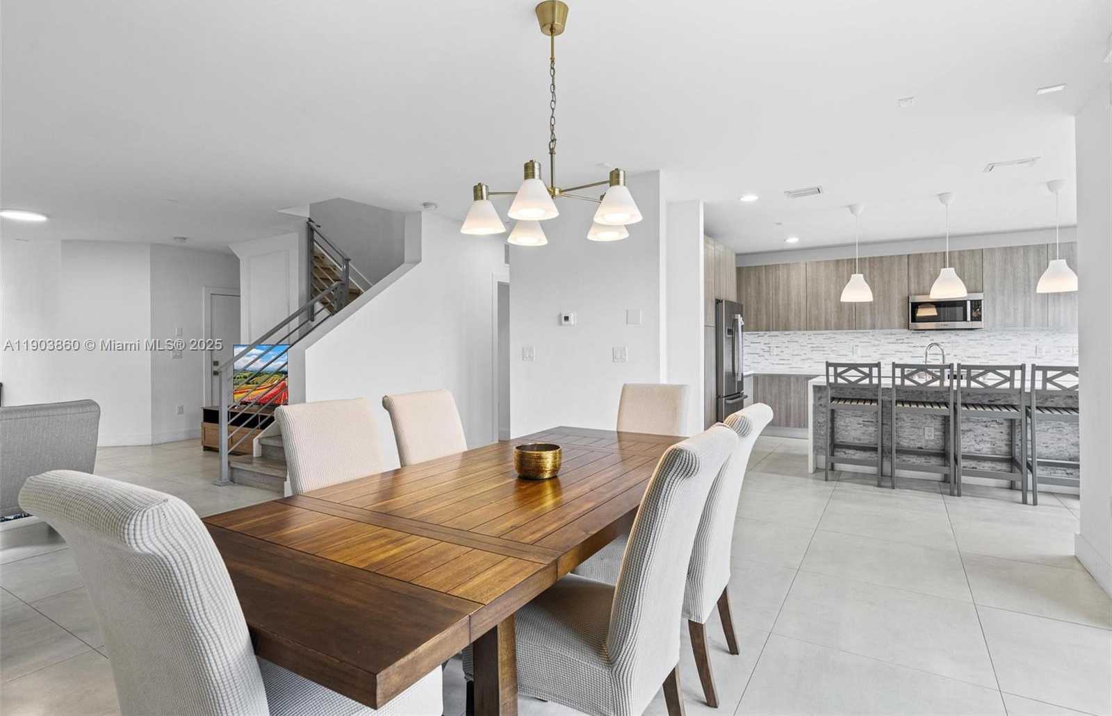 Small Image of 10330 NORTH WEST 68TH ST, Doral Number 14