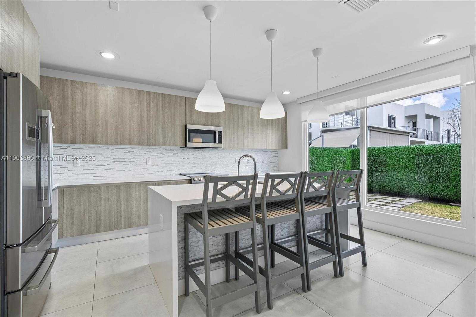 Small Image of 10330 NORTH WEST 68TH ST, Doral Number 17