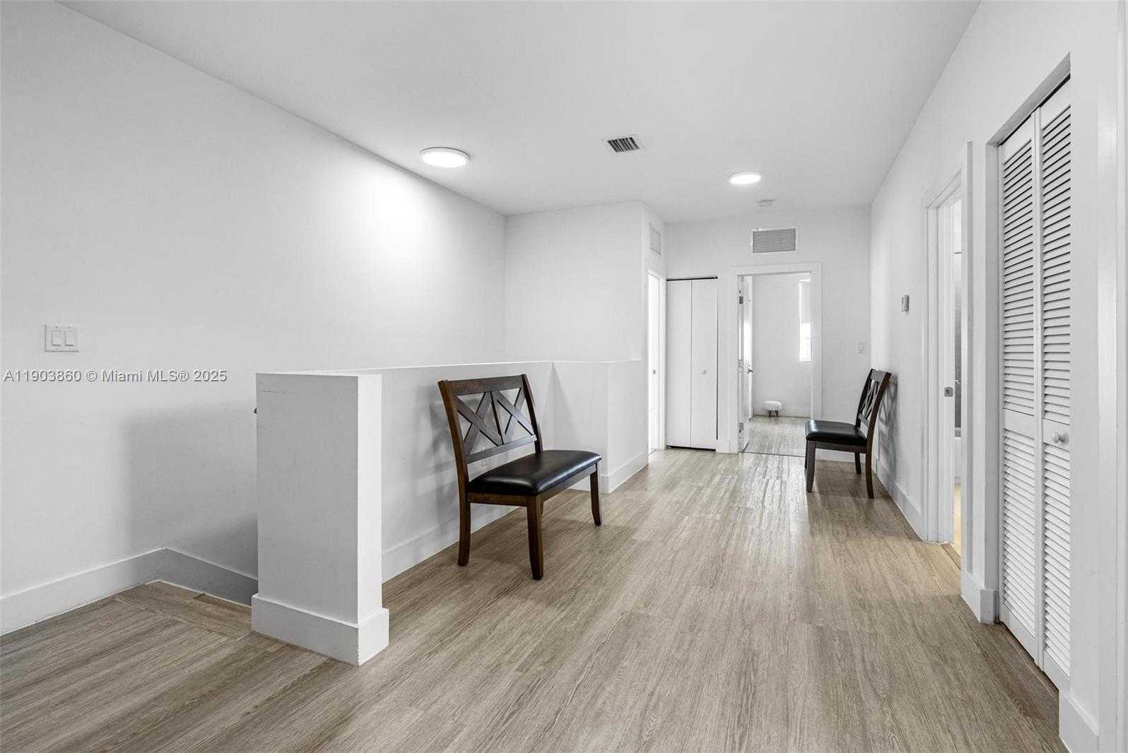 Small Image of 10330 NORTH WEST 68TH ST, Doral Number 24