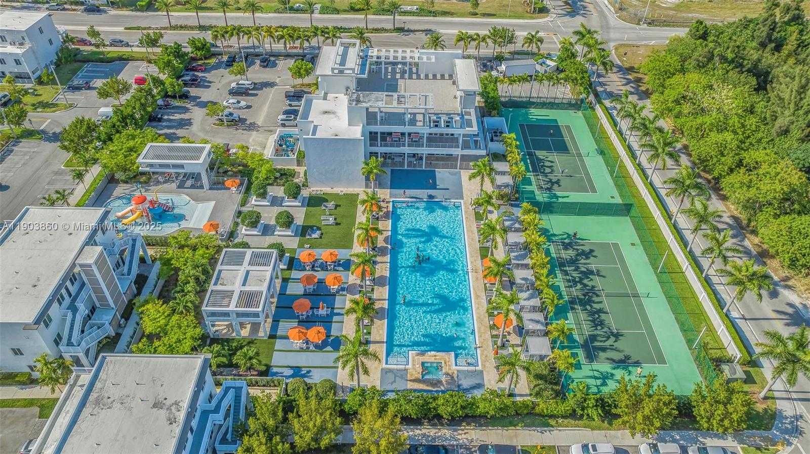 Small Image of 10330 NORTH WEST 68TH ST, Doral Number 58