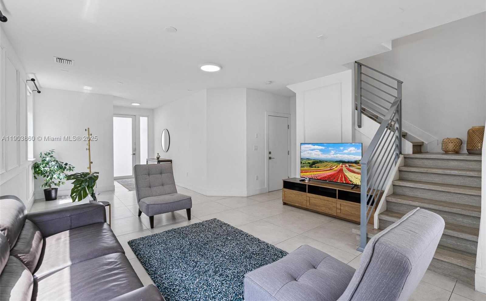 Small Image of 10330 NORTH WEST 68TH ST, Doral Number 9