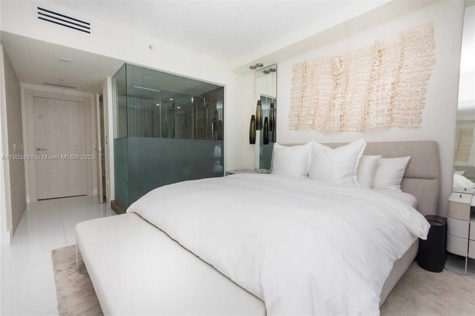 Small Image of 92 SOUTH WEST 3RD ST #1711, Miami Number 17