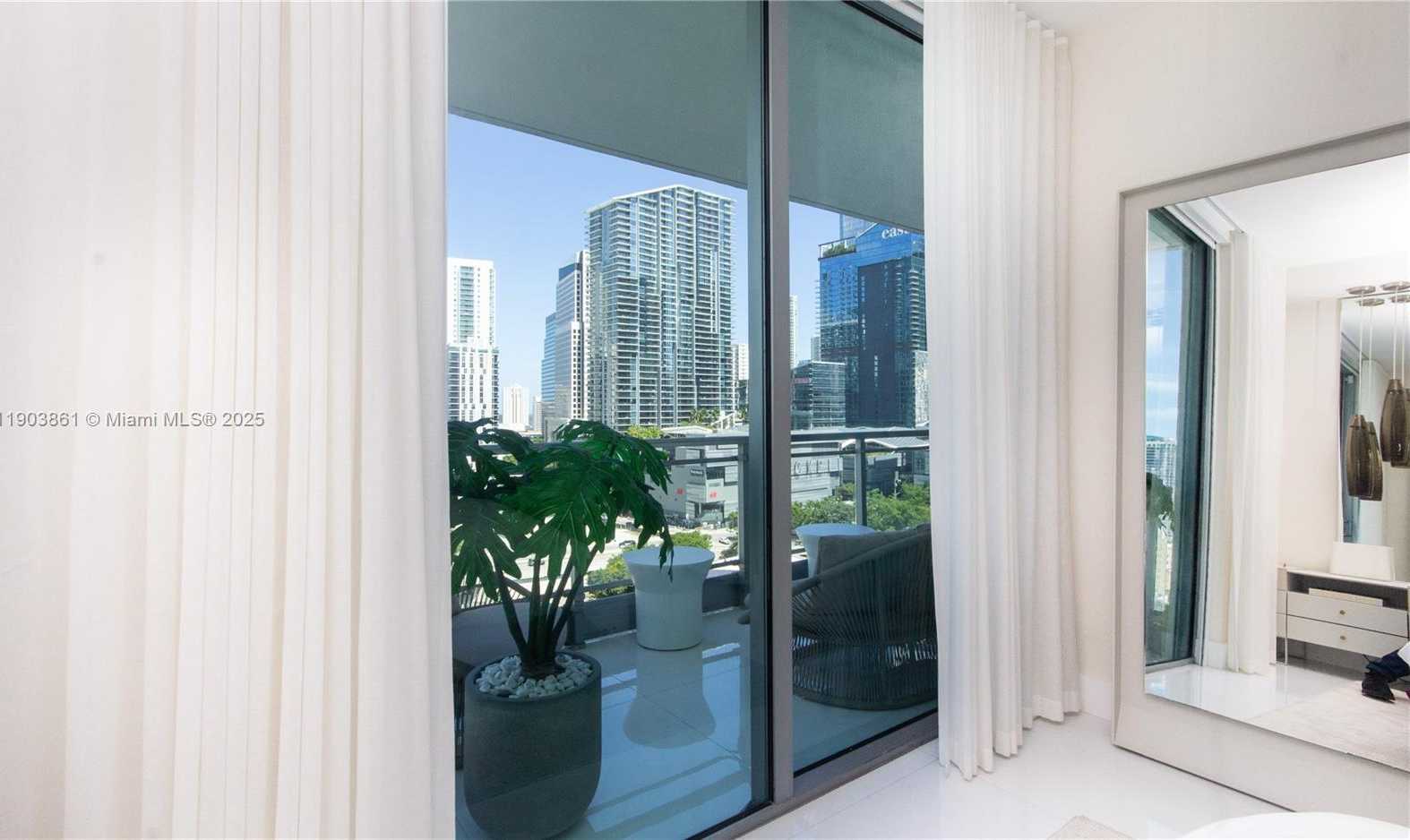 Small Image of 92 SOUTH WEST 3RD ST #1711, Miami Number 22