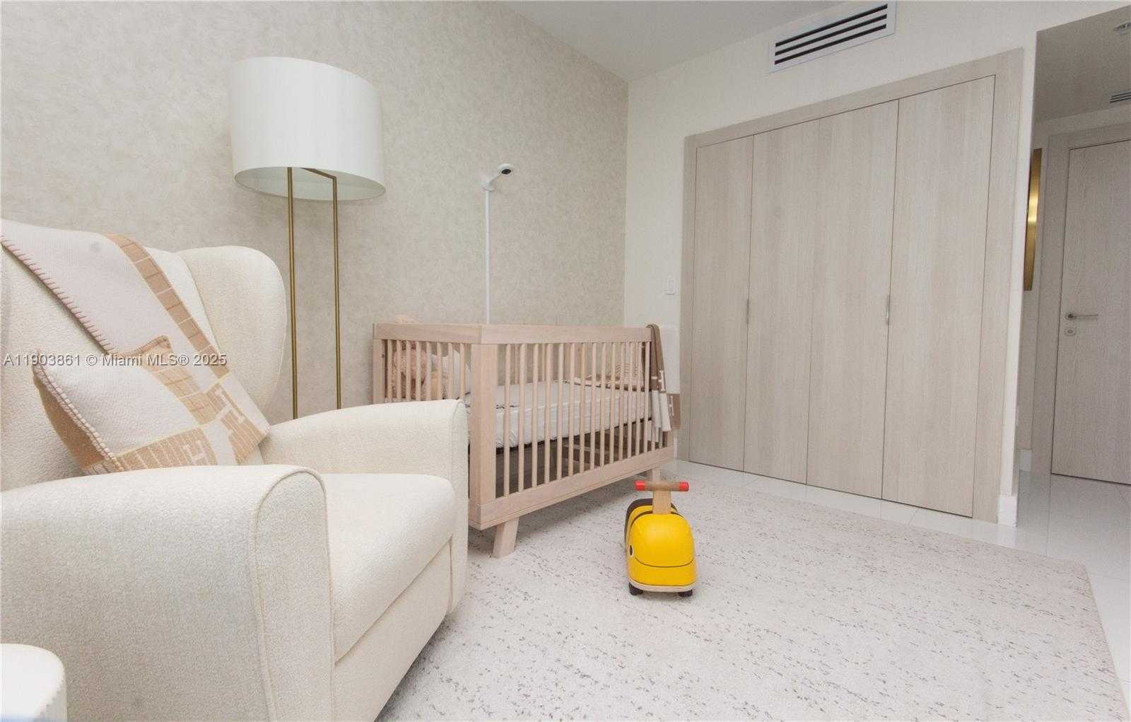 Small Image of 92 SOUTH WEST 3RD ST #1711, Miami Number 27