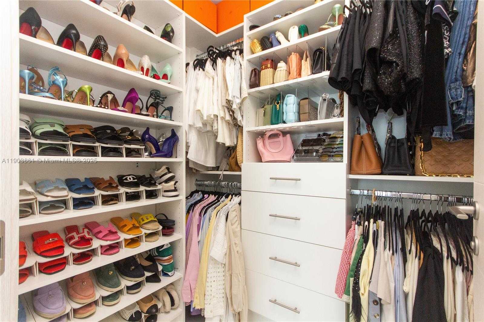 Small Image of 92 SOUTH WEST 3RD ST #1711, Miami Number 32