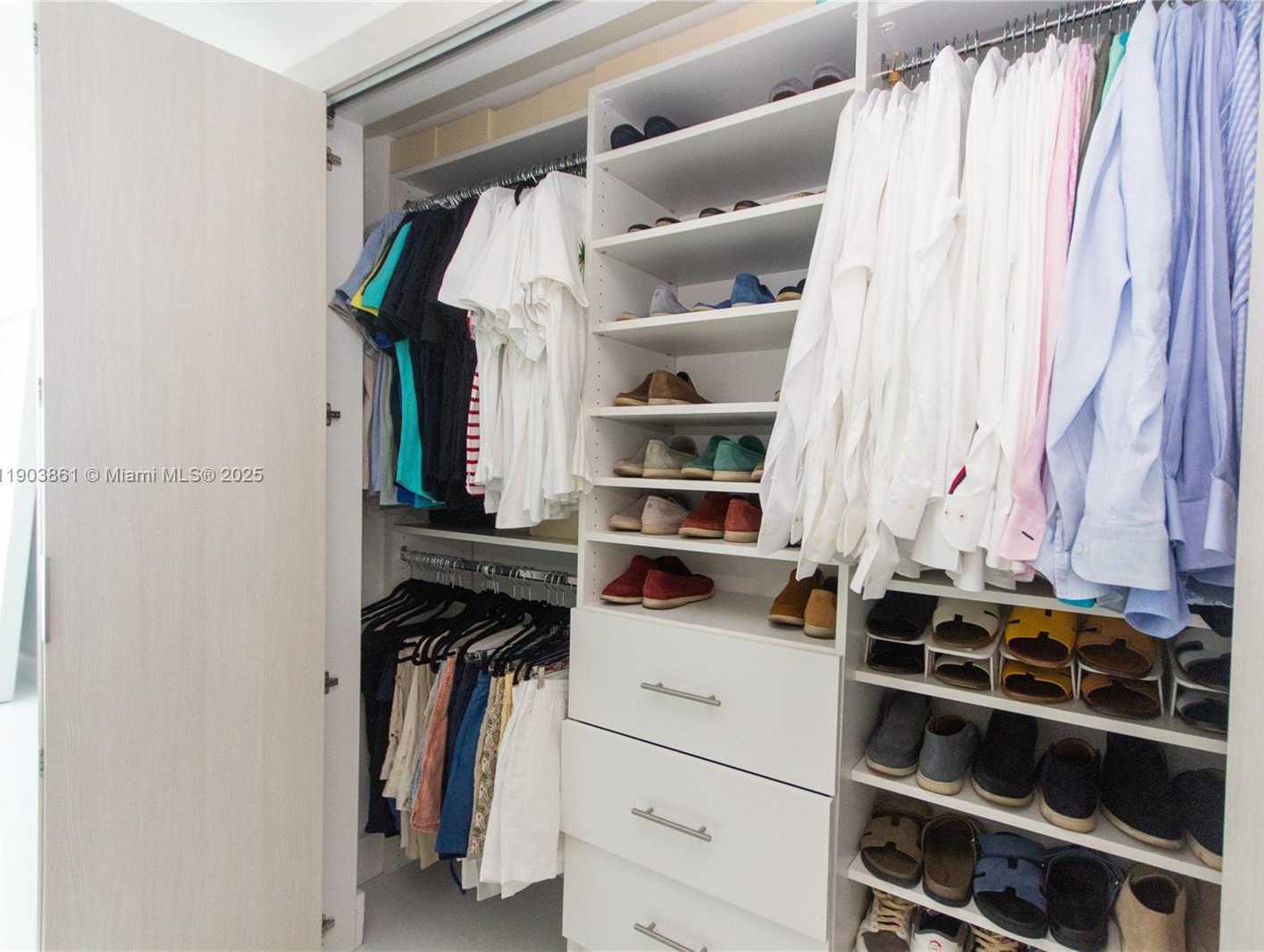 Small Image of 92 SOUTH WEST 3RD ST #1711, Miami Number 34