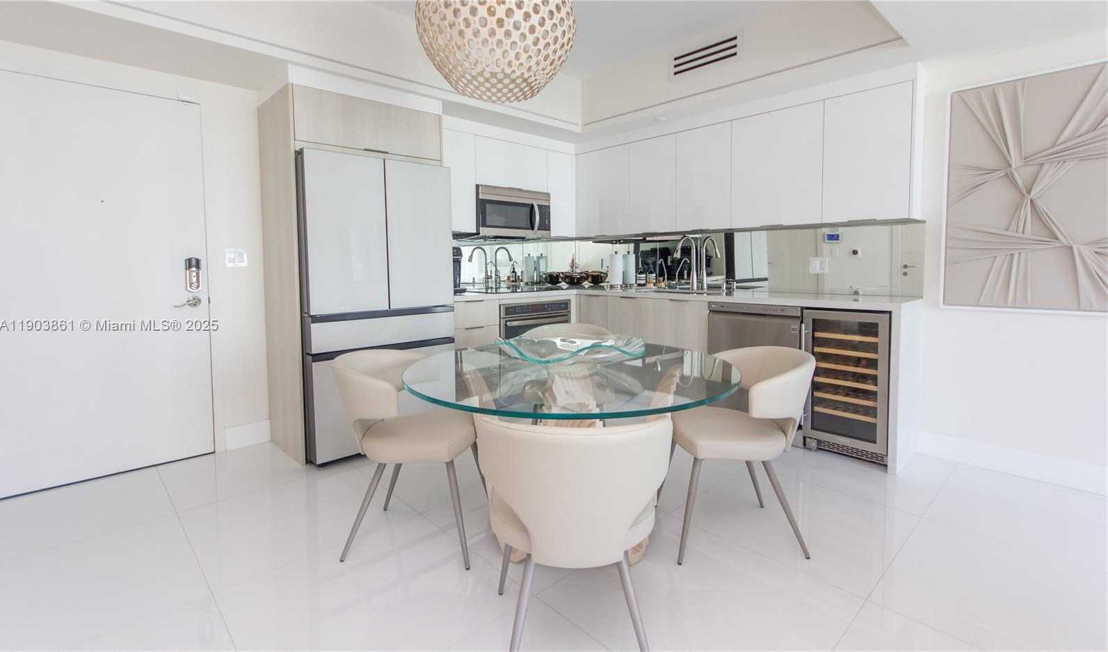 Small Image of 92 SOUTH WEST 3RD ST #1711, Miami Number 9