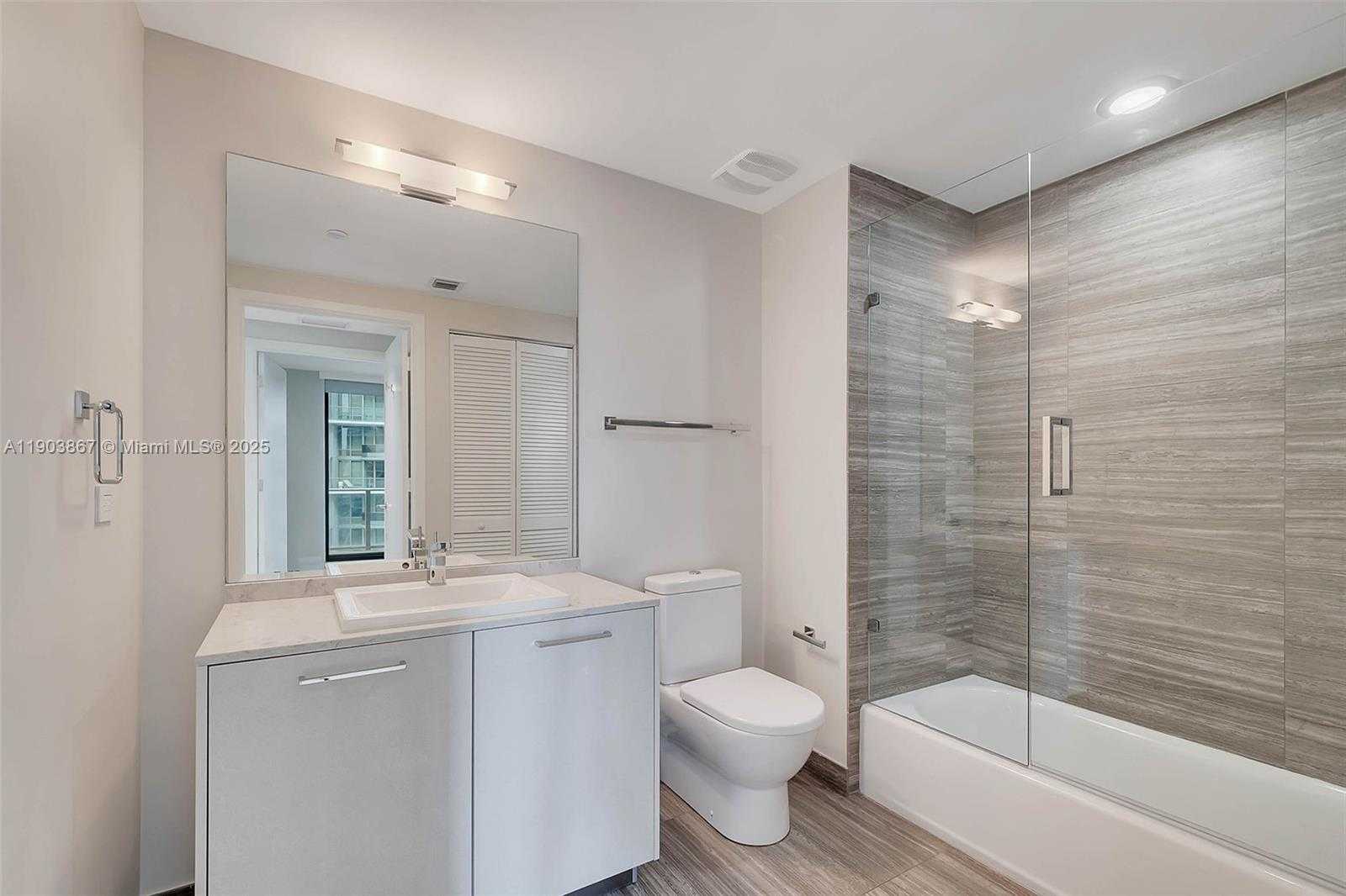 Small Image of 1010 BRICKELL AVE #4309, Miami Number 18