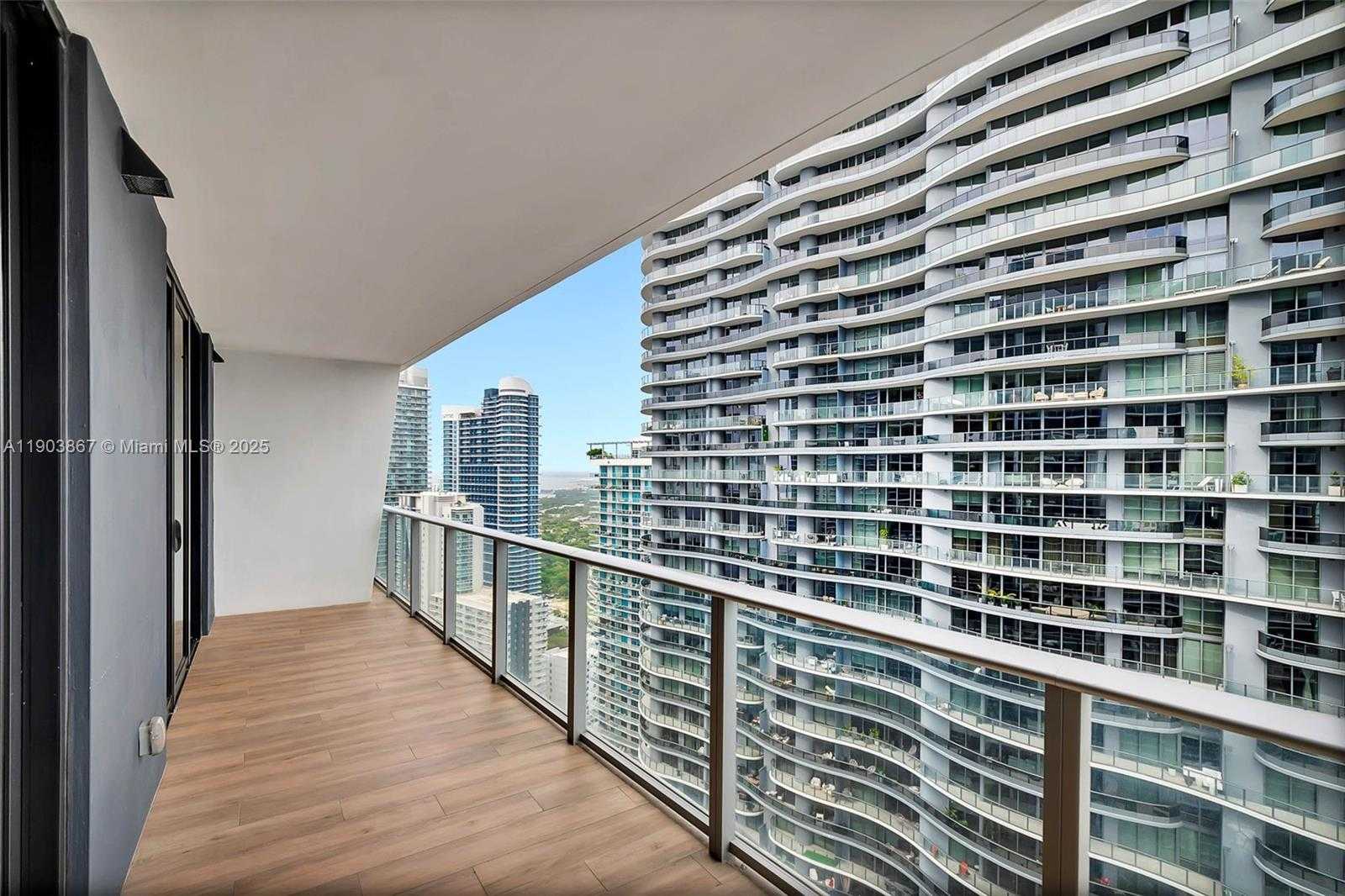 Small Image of 1010 BRICKELL AVE #4309, Miami Number 2
