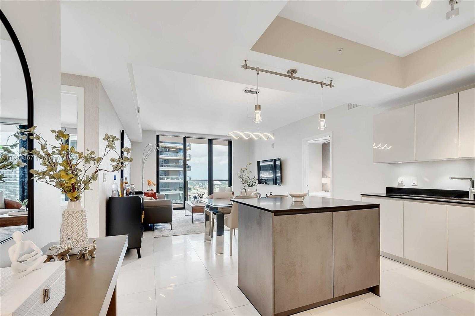 Small Image of 1010 BRICKELL AVE #4309, Miami Number 9