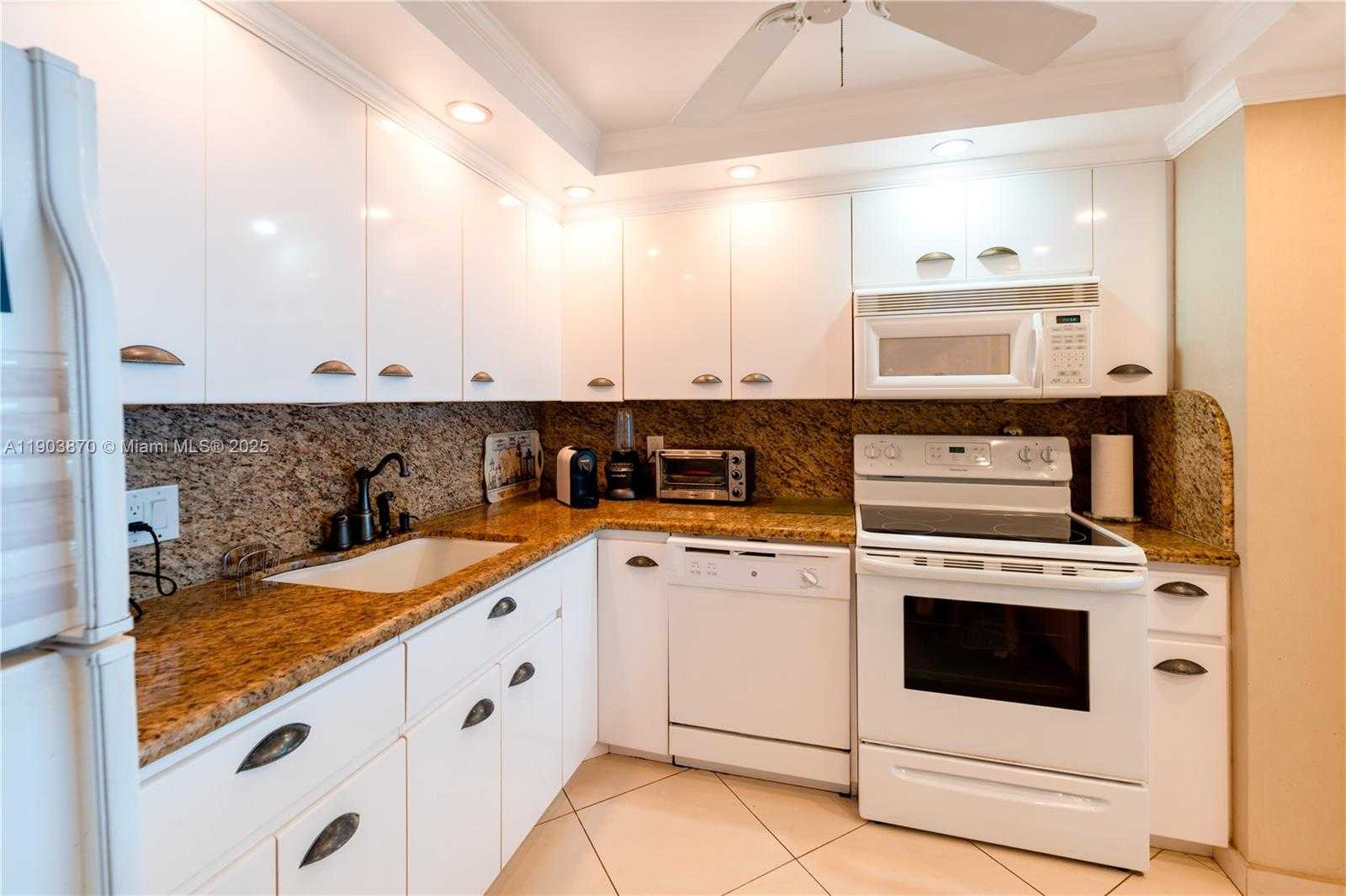 Imagen de Pequeño Objeto