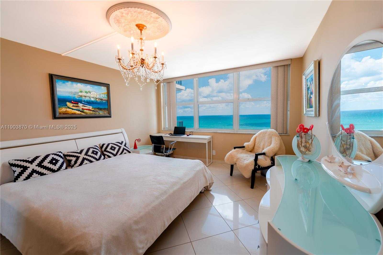 Imagen de Pequeño Objeto