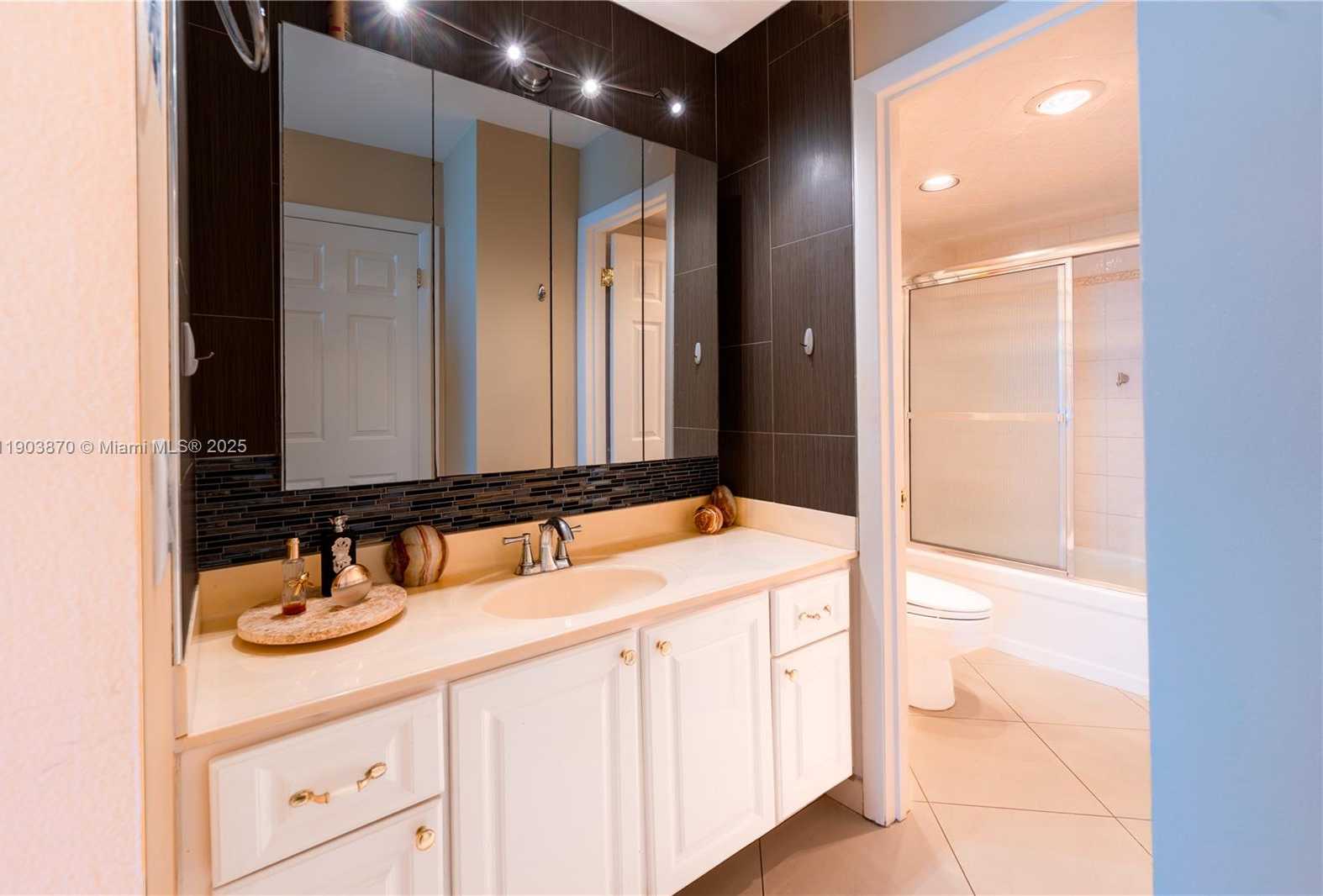 Imagen de Pequeño Objeto