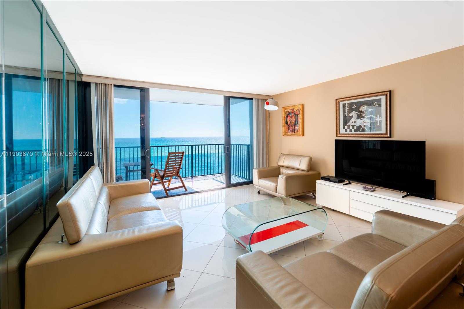 Imagen de Pequeño Objeto