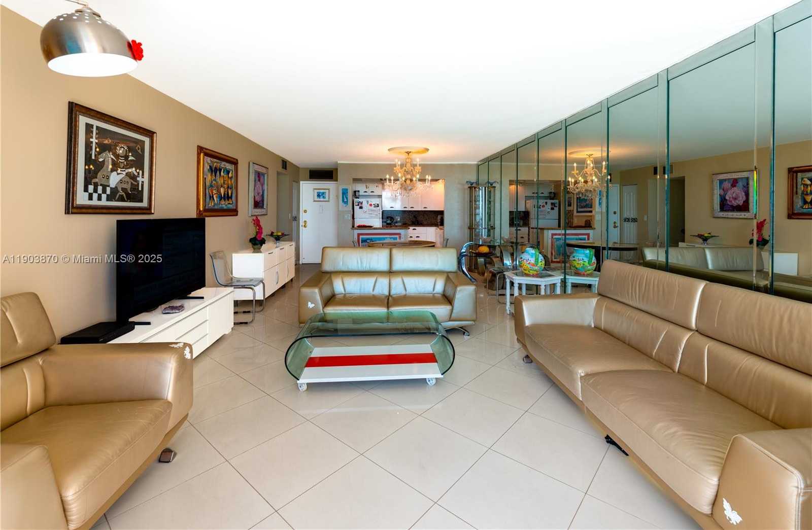 Imagen de Pequeño Objeto