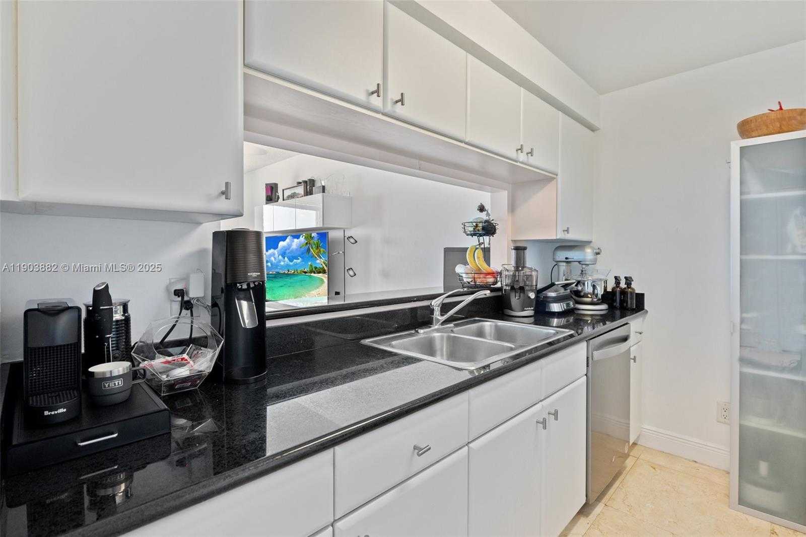 Small Image of 2475 BRICKELL AVE #1805, Miami Number 11