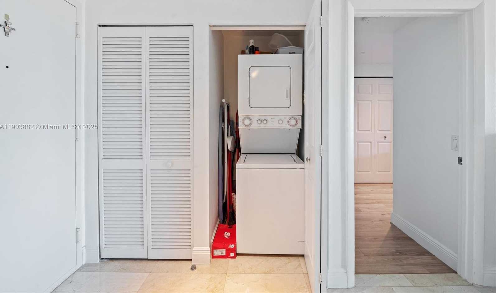 Small Image of 2475 BRICKELL AVE #1805, Miami Number 12