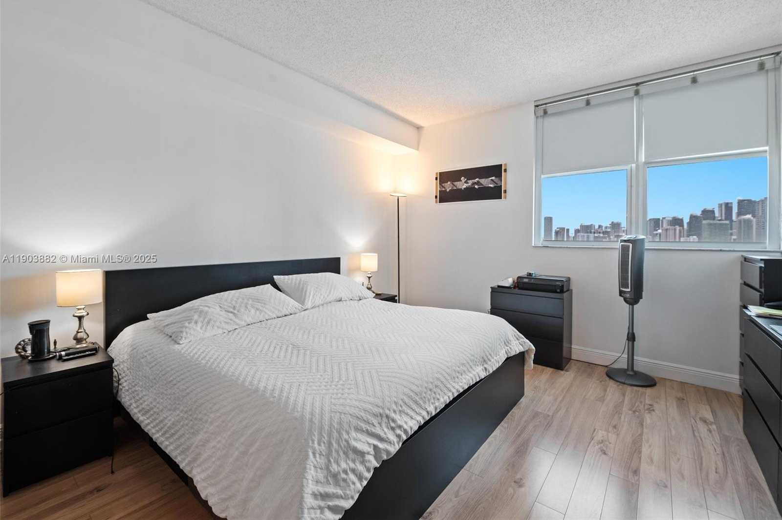 Small Image of 2475 BRICKELL AVE #1805, Miami Number 13