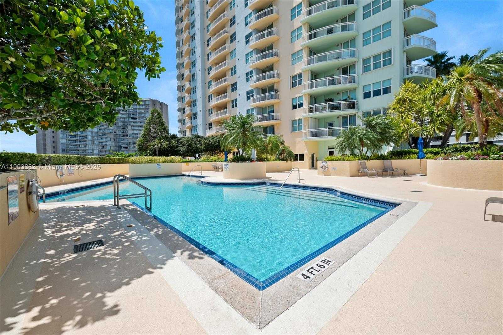 Small Image of 2475 BRICKELL AVE #1805, Miami Number 21
