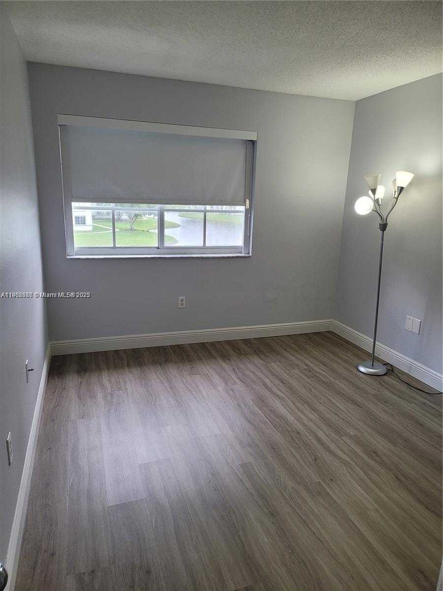 Small Image of 4440 NORTH WEST 107TH AVE #304-7, Doral Number 11