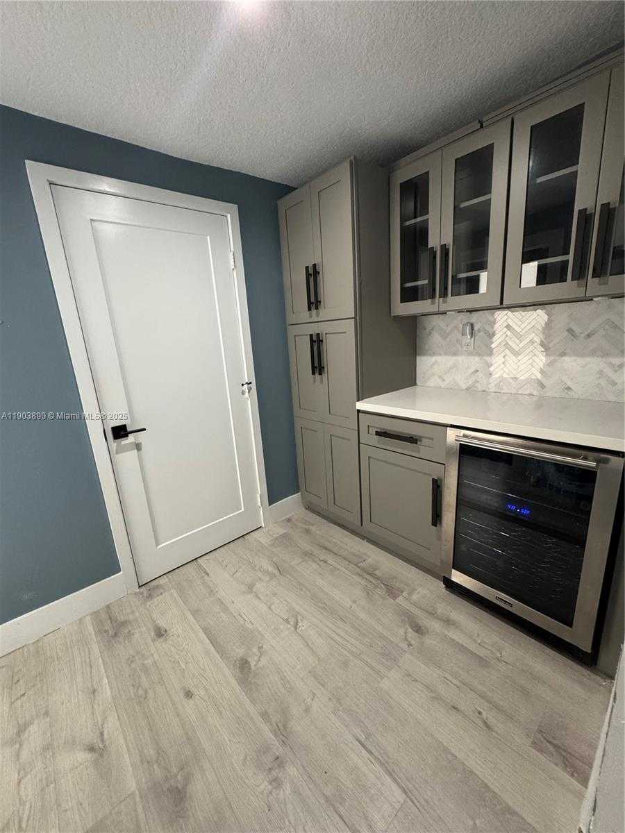 Small Image of 7030 SOUTH WEST 87TH CT, Miami Number 11