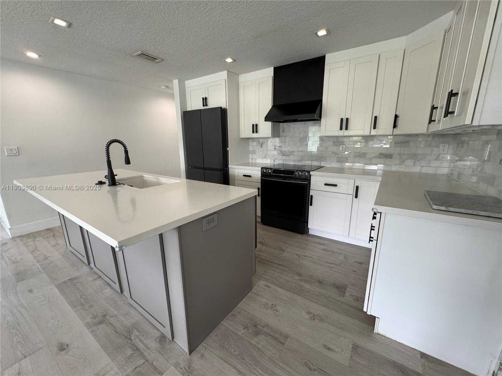 Small Image of 7030 SOUTH WEST 87TH CT, Miami Number 5