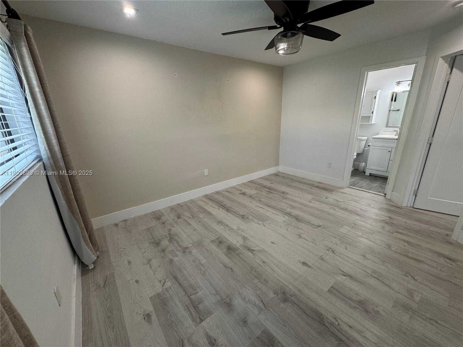 Small Image of 7030 SOUTH WEST 87TH CT, Miami Number 9