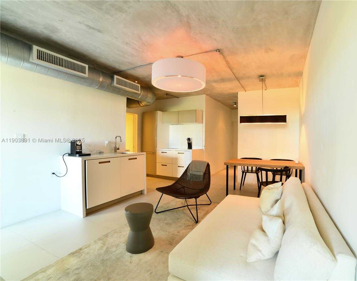 Small Image of 3 ISLAND AVE #7A, Miami Beach Number 2