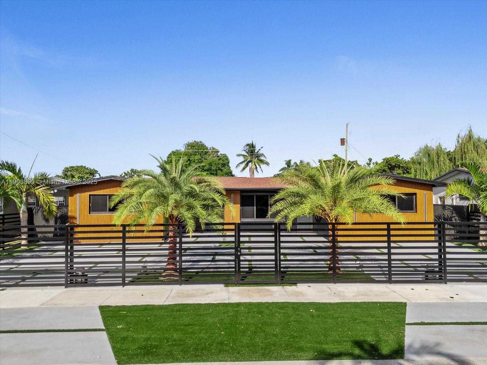 Small Image of 19511 NORTH EAST 18TH PL, Miami Number 2