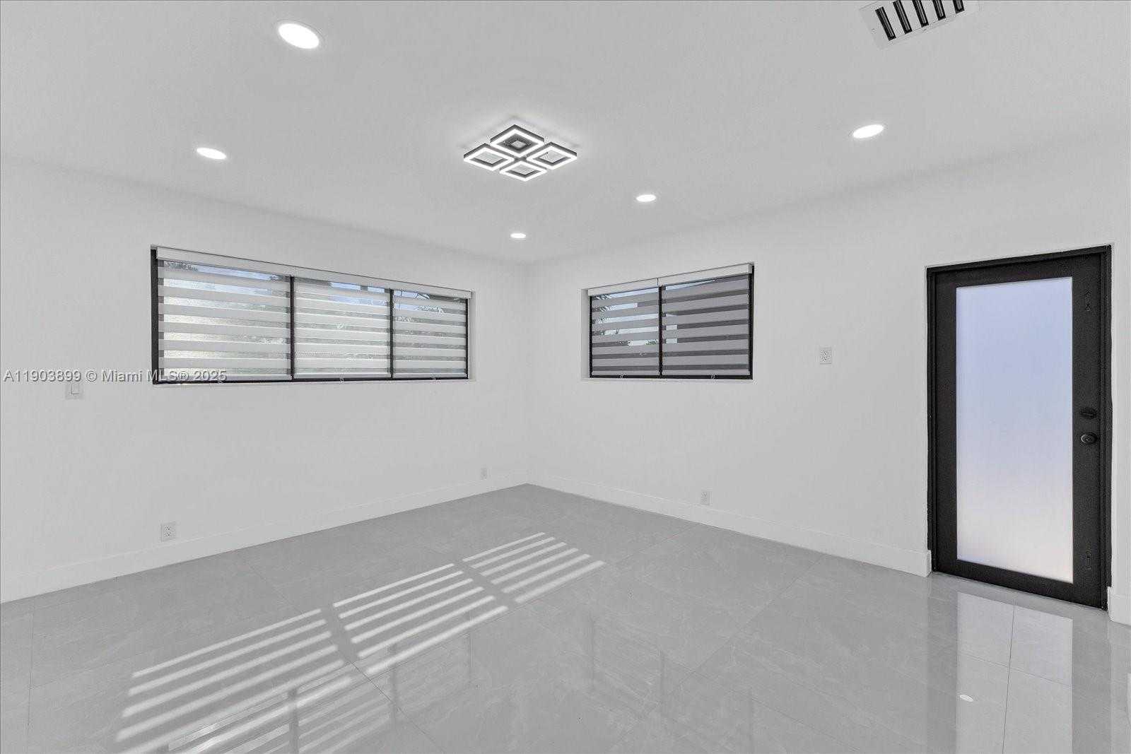 Small Image of 19511 NORTH EAST 18TH PL, Miami Number 20