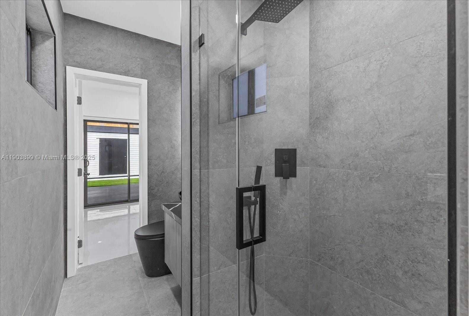 Small Image of 19511 NORTH EAST 18TH PL, Miami Number 22