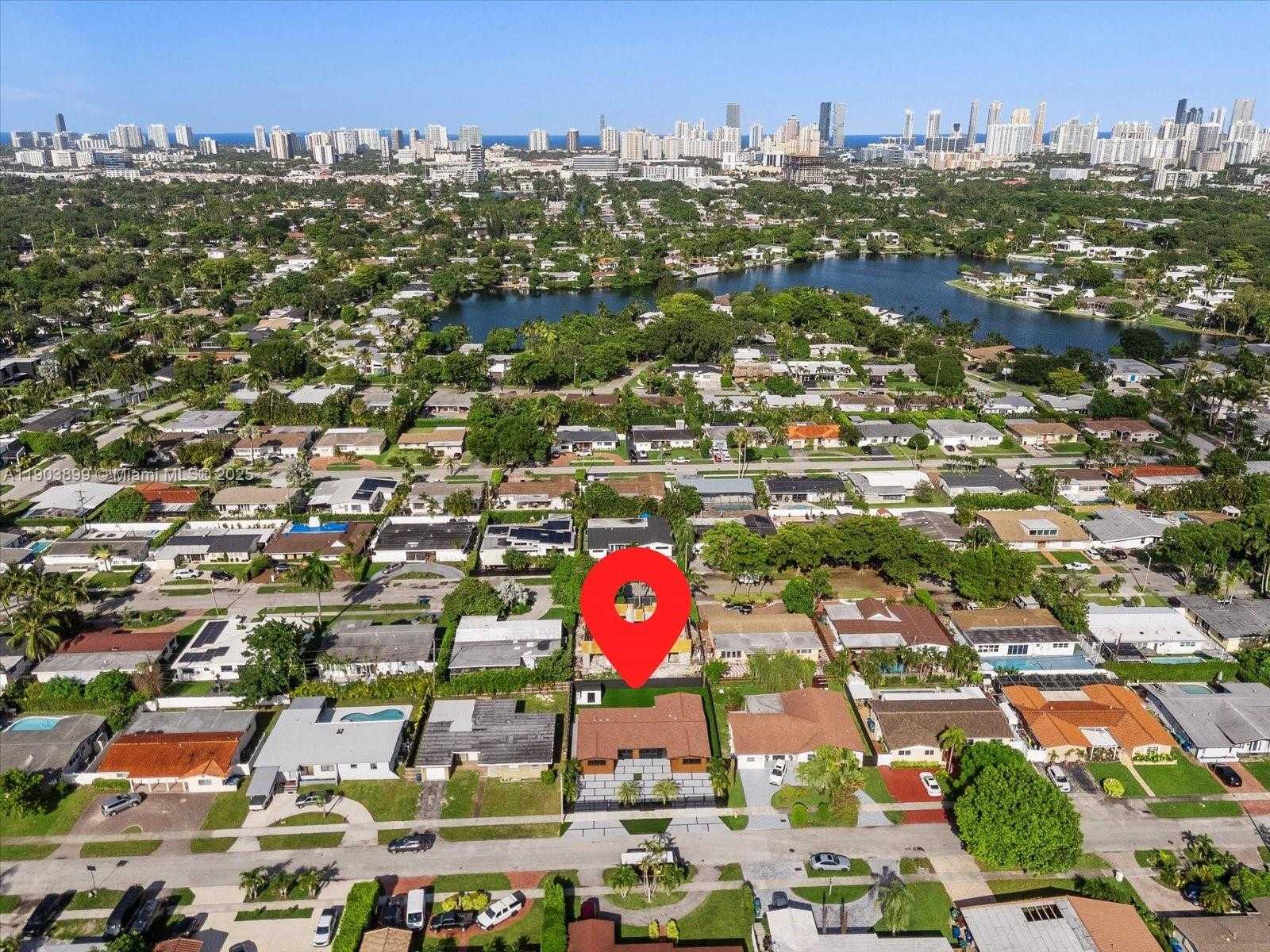 Small Image of 19511 NORTH EAST 18TH PL, Miami Number 35