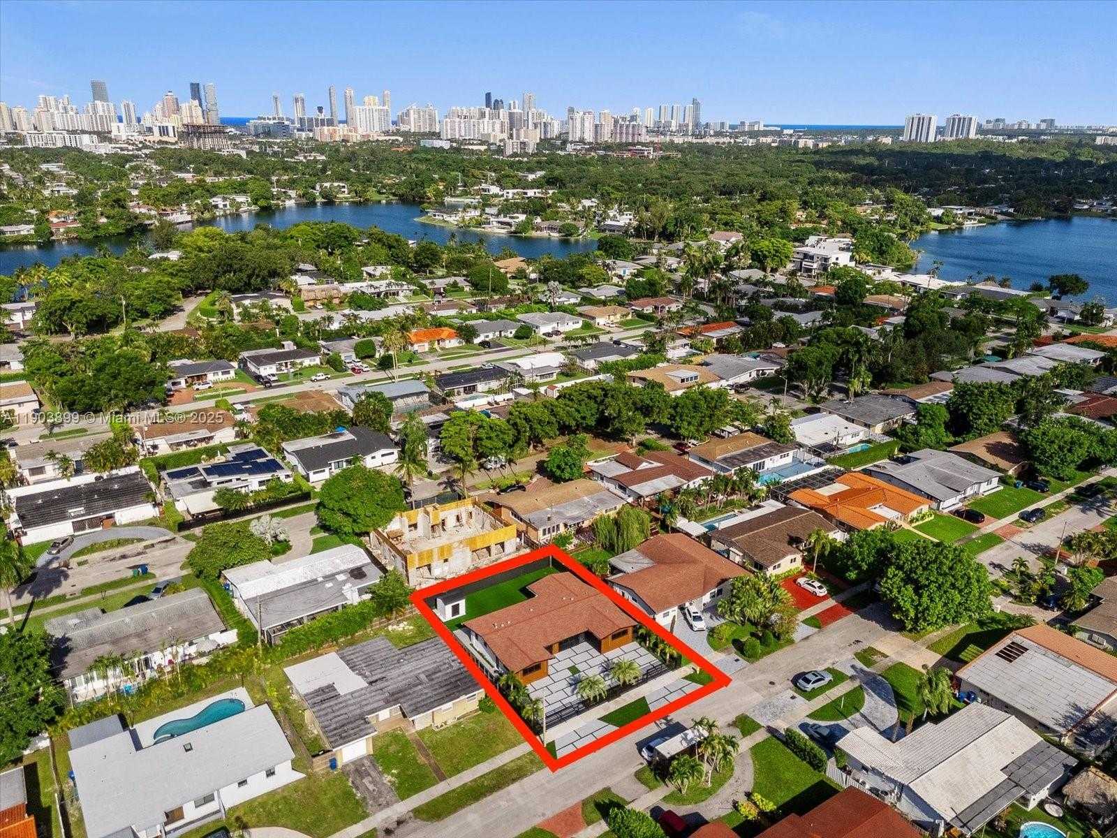 Small Image of 19511 NORTH EAST 18TH PL, Miami Number 36