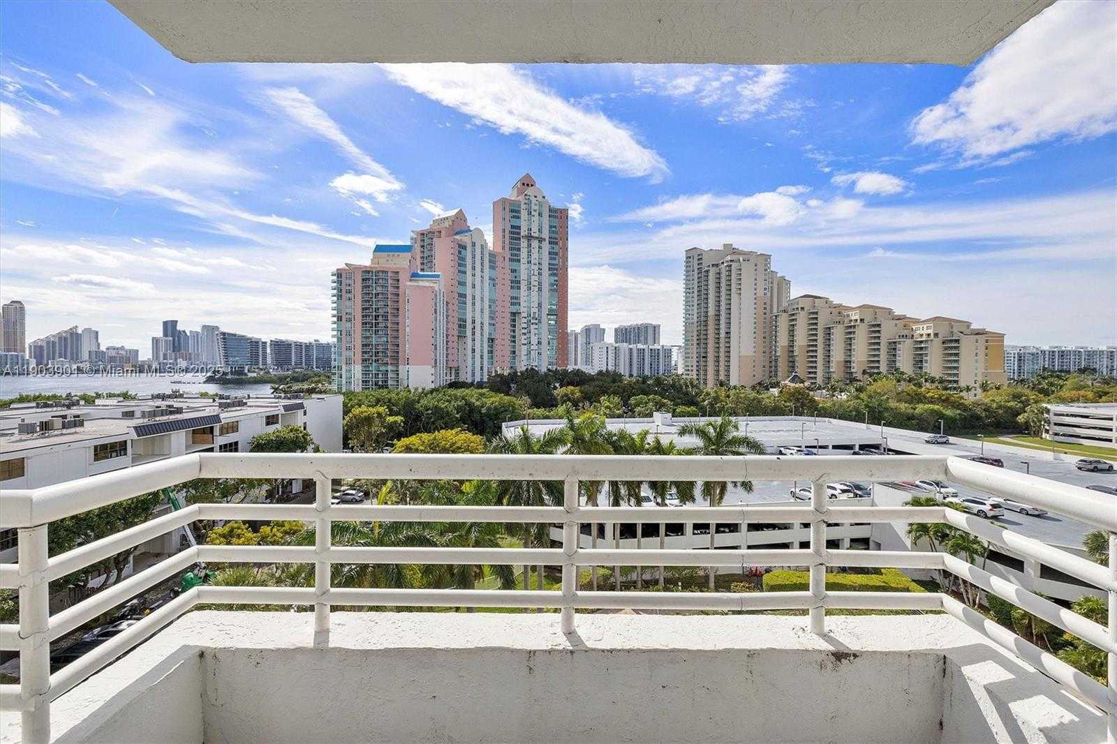 Small Image of 3300 NORTH EAST 192ND ST #813, Aventura Number 36