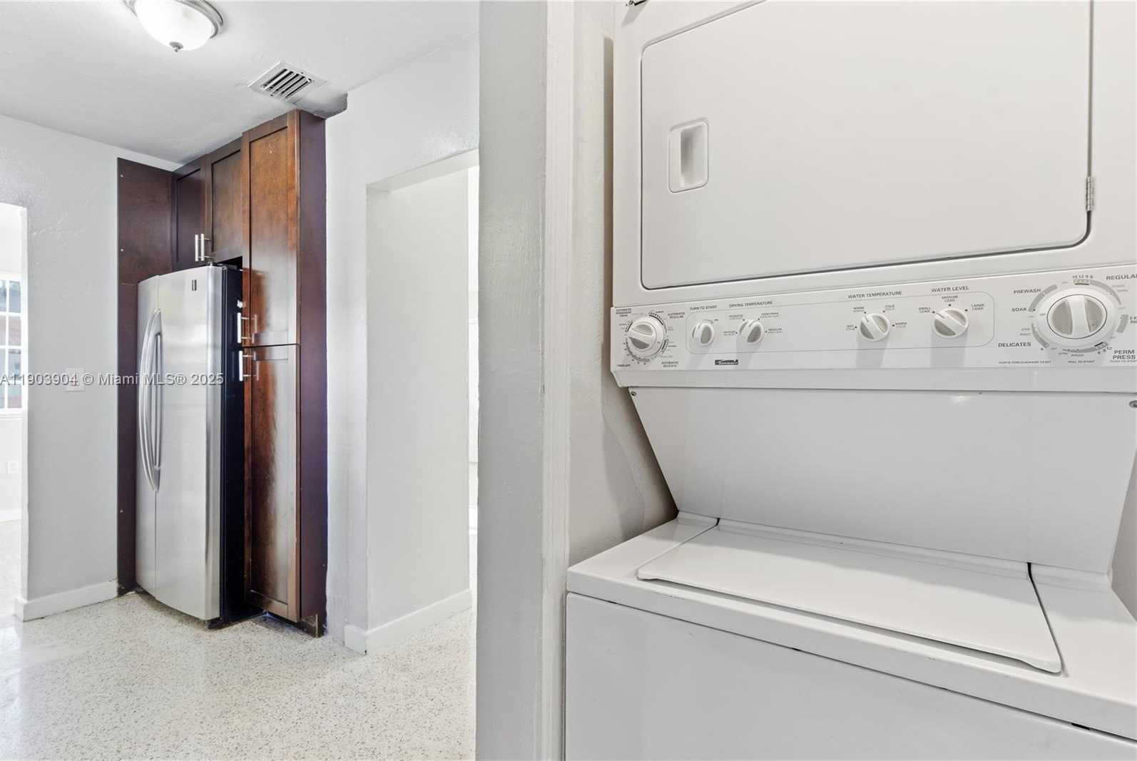 Small Image of 901 NORTH WEST 55TH ST #901, Miami Number 11