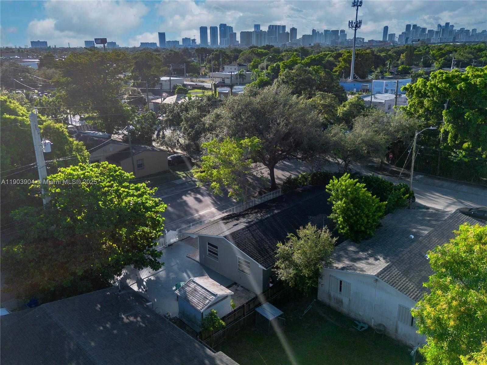 Small Image of 901 NORTH WEST 55TH ST #901, Miami Number 13