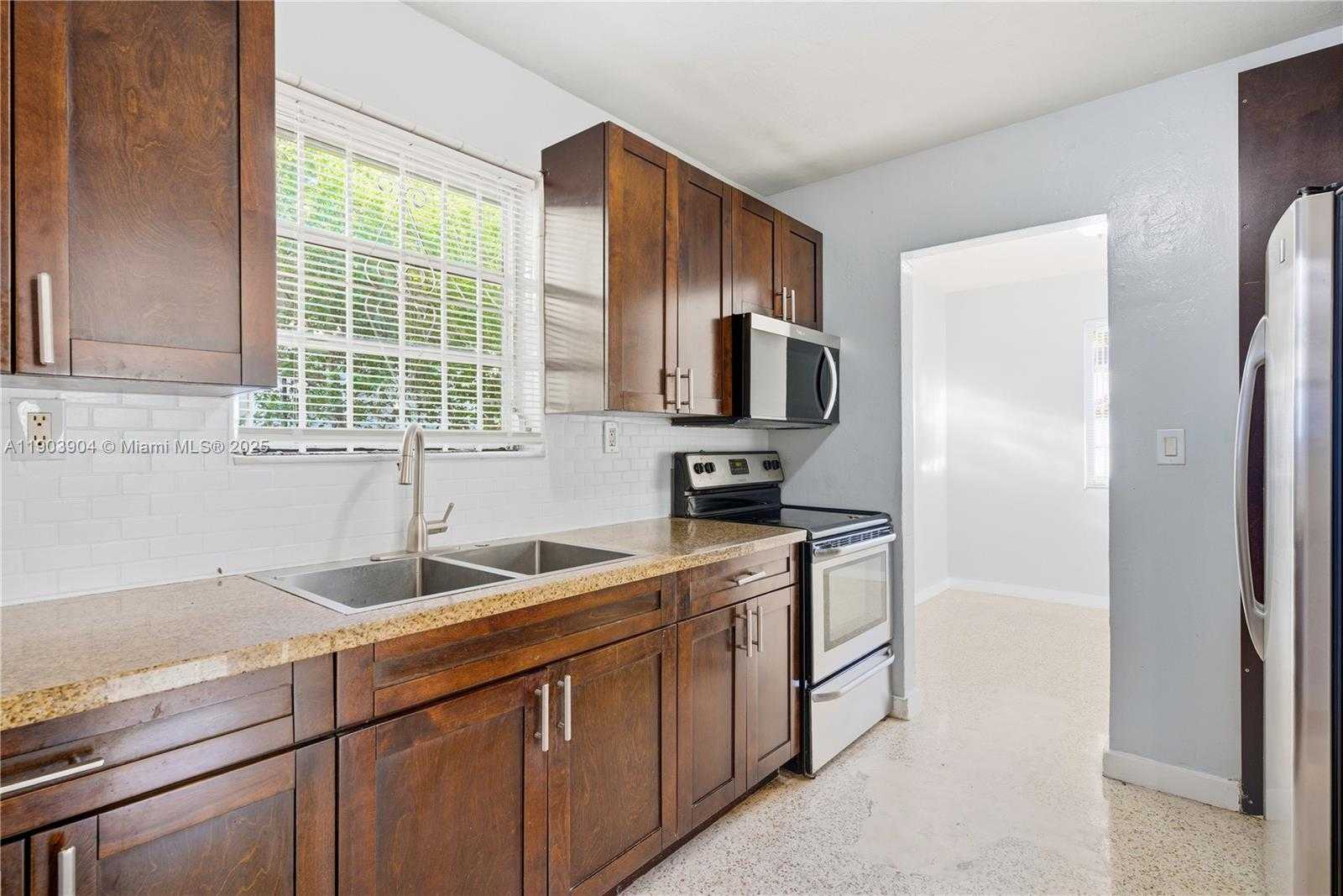 Small Image of 901 NORTH WEST 55TH ST #901, Miami Number 4