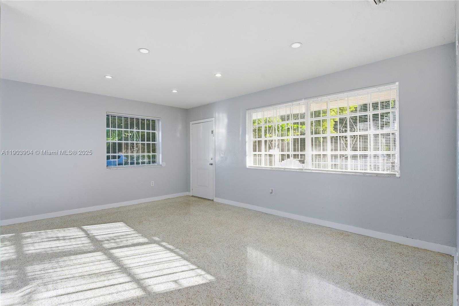 Small Image of 901 NORTH WEST 55TH ST #901, Miami Number 5